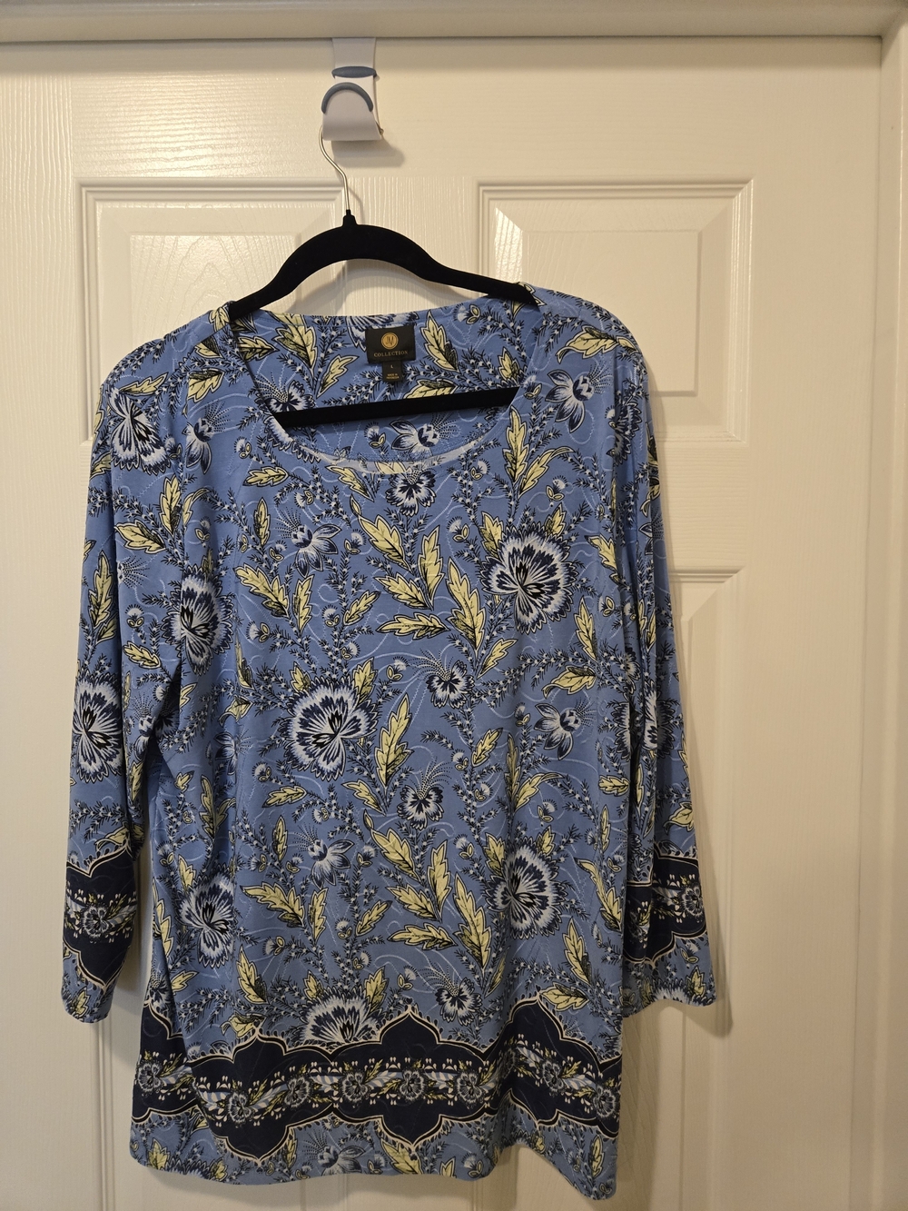 Women's Blue Floral Long-Sleeve Blouse - (Brand: )